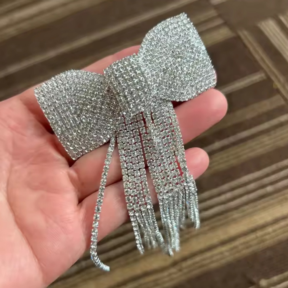 Dazzling Rhinestone Bow Hair Accessory - Picture 1 of 4